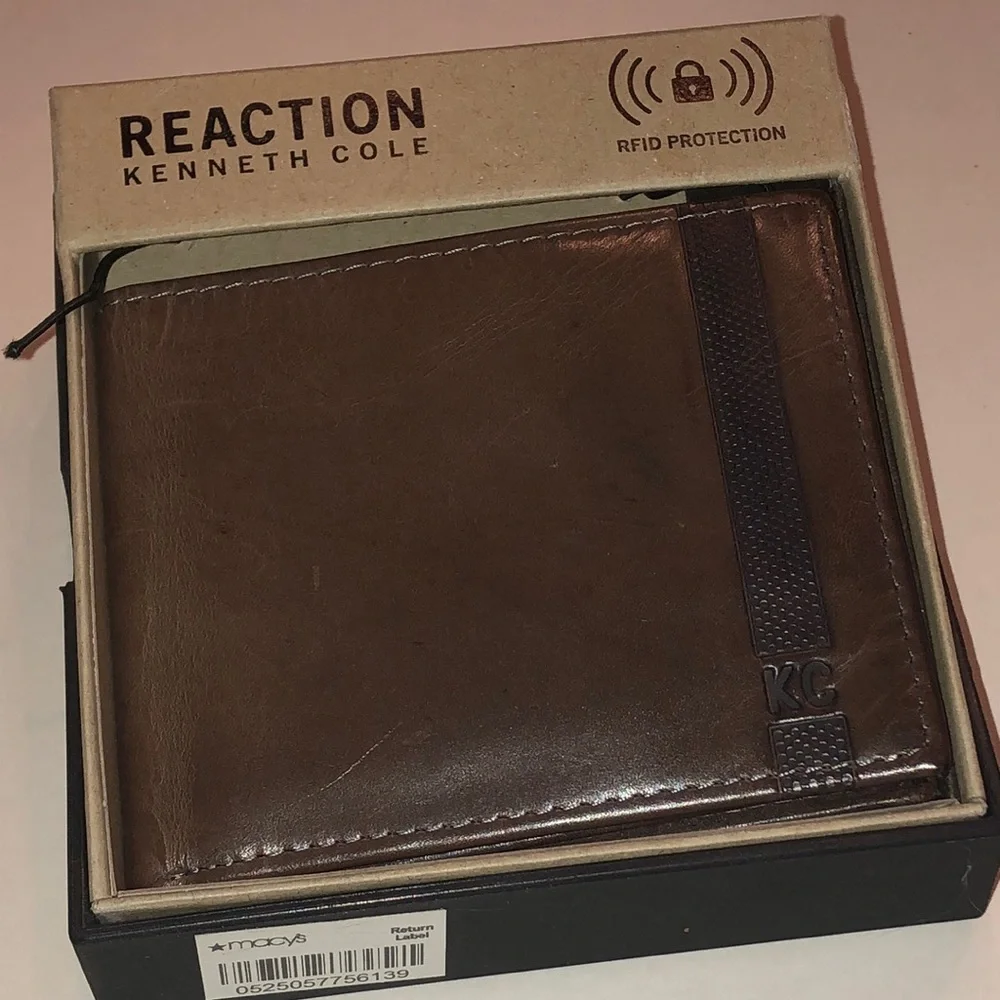 Kenneth Cole Reaction Brown Wallet